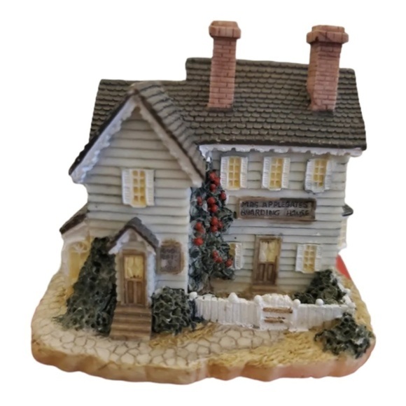 The Americana Collection Mrs. Applegate's Boarding House AH24 - Picture 1 of 10